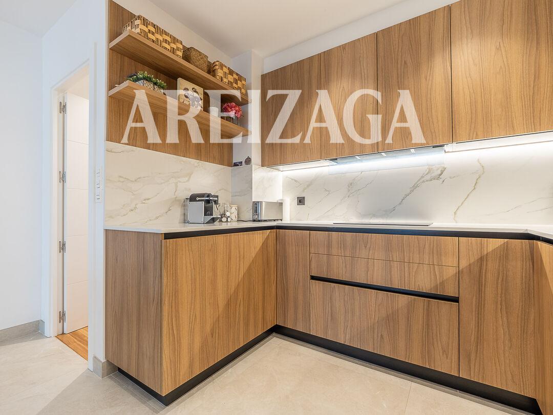 Flat for Sale in San Sebastián