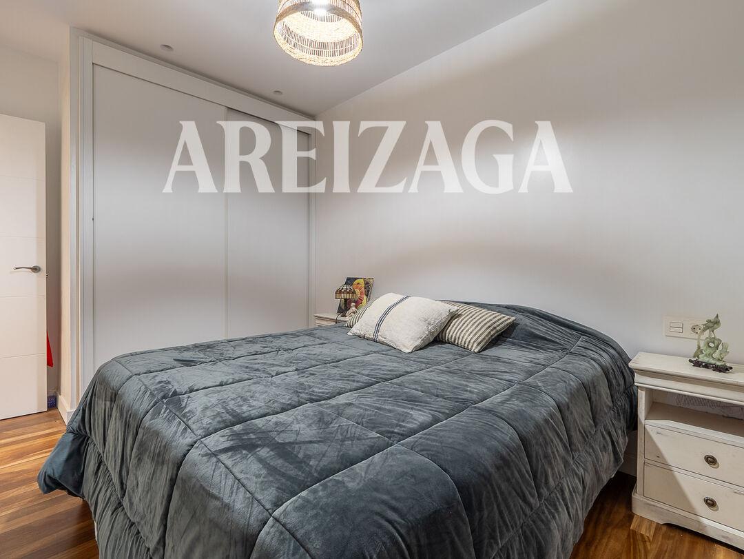 Flat for Sale in San Sebastián