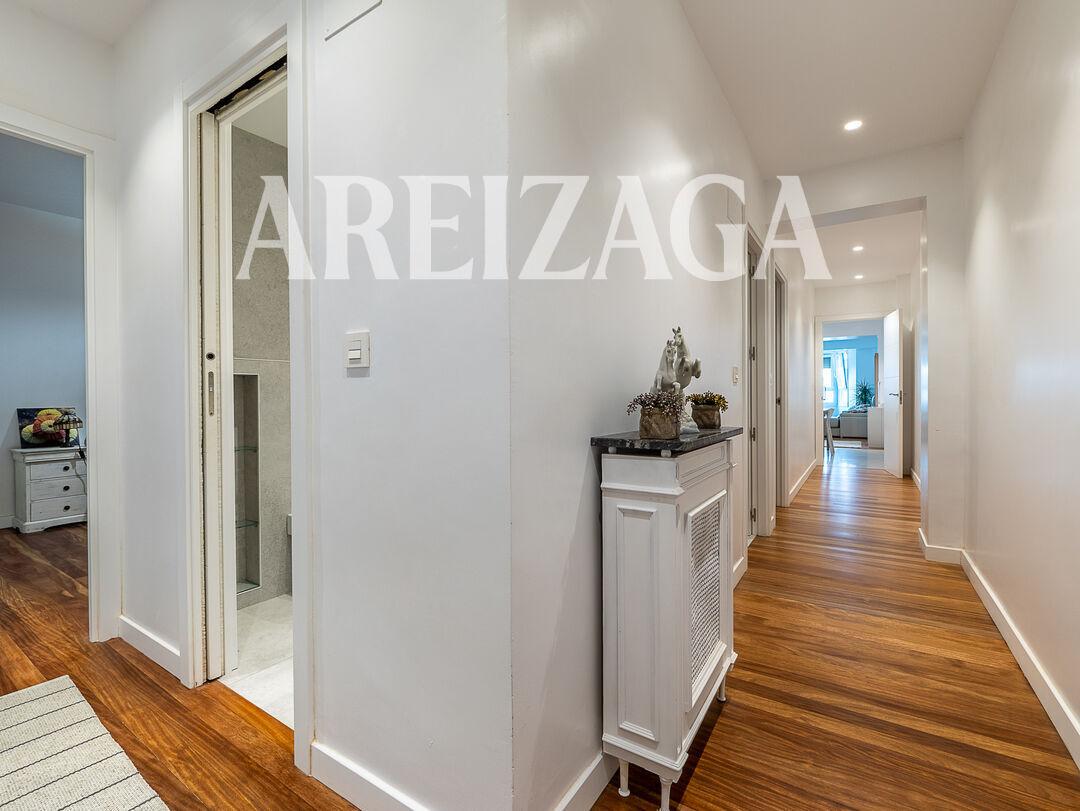 Flat for Sale in San Sebastián