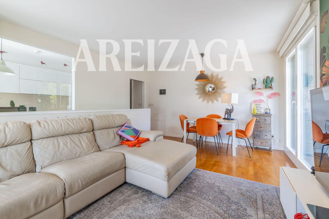 Flat for Sale in San Sebastián