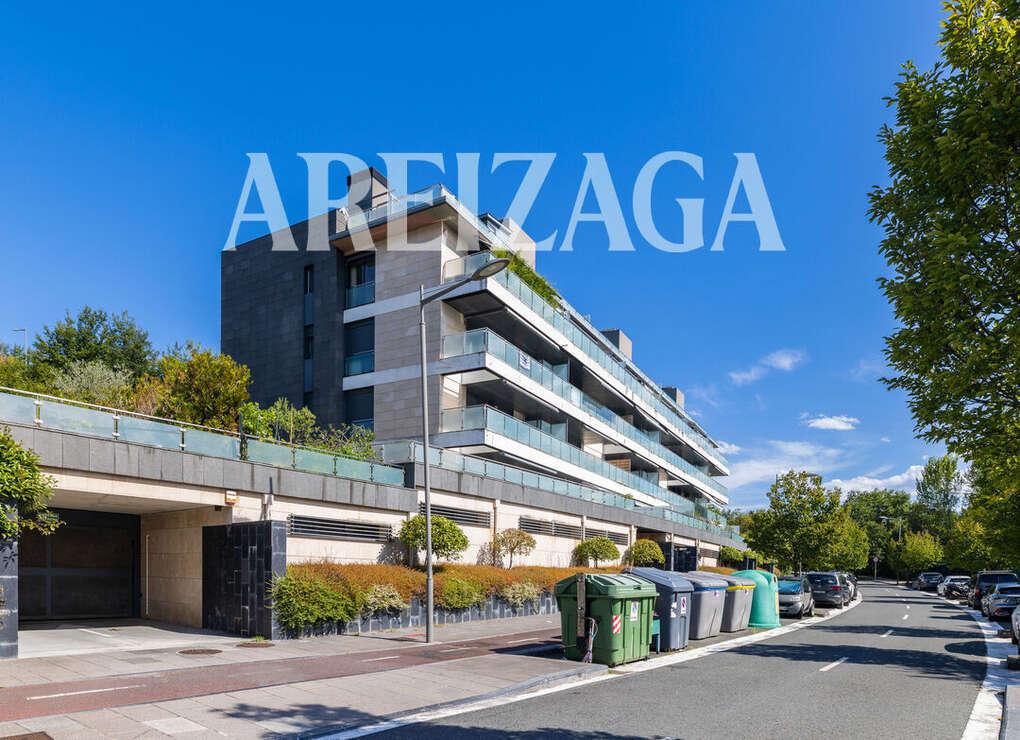 Flat for Sale in San Sebastián