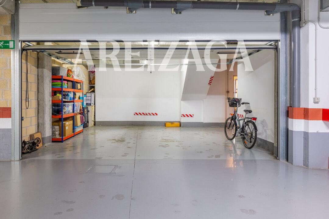 Flat for Sale in San Sebastián