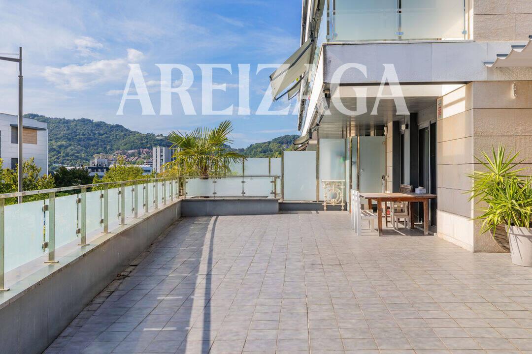 Flat for Sale in San Sebastián