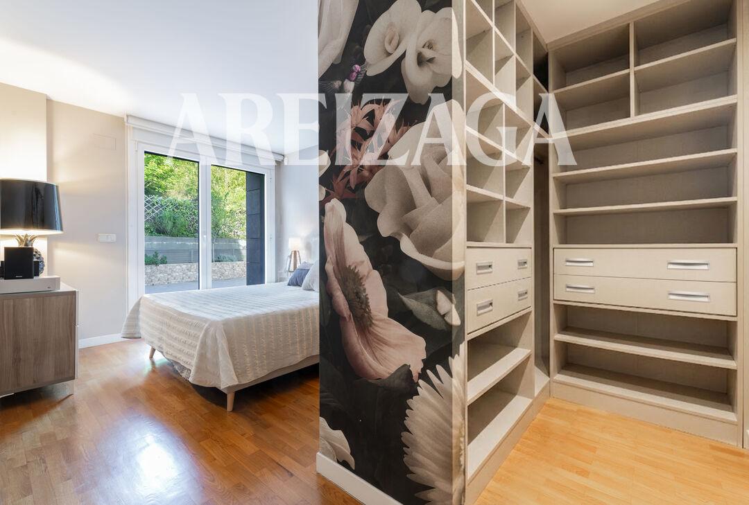 Flat for Sale in San Sebastián
