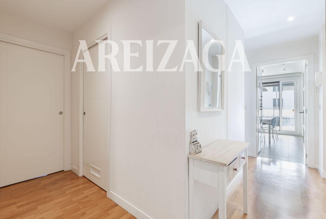 Flat for Sale in San Sebastián