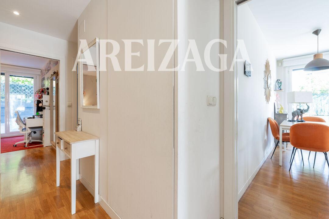 Flat for Sale in San Sebastián