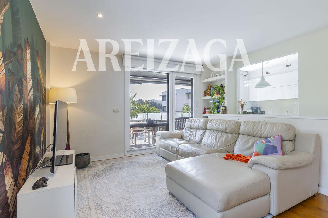 Flat for Sale in San Sebastián