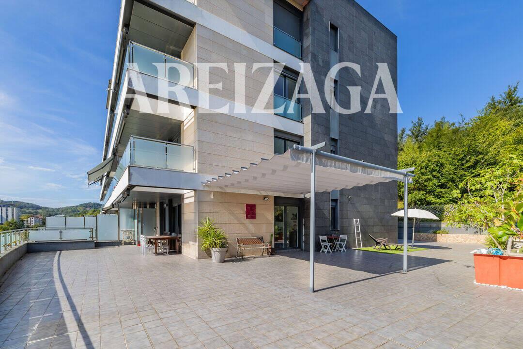 Flat for Sale in San Sebastián