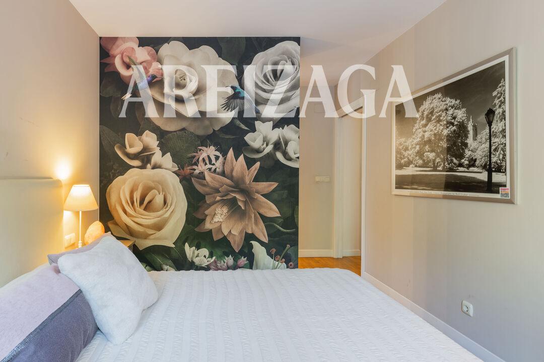 Flat for Sale in San Sebastián