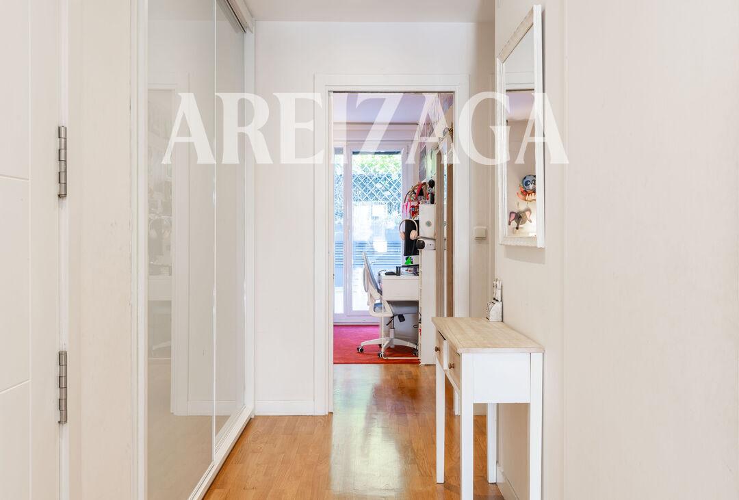 Flat for Sale in San Sebastián