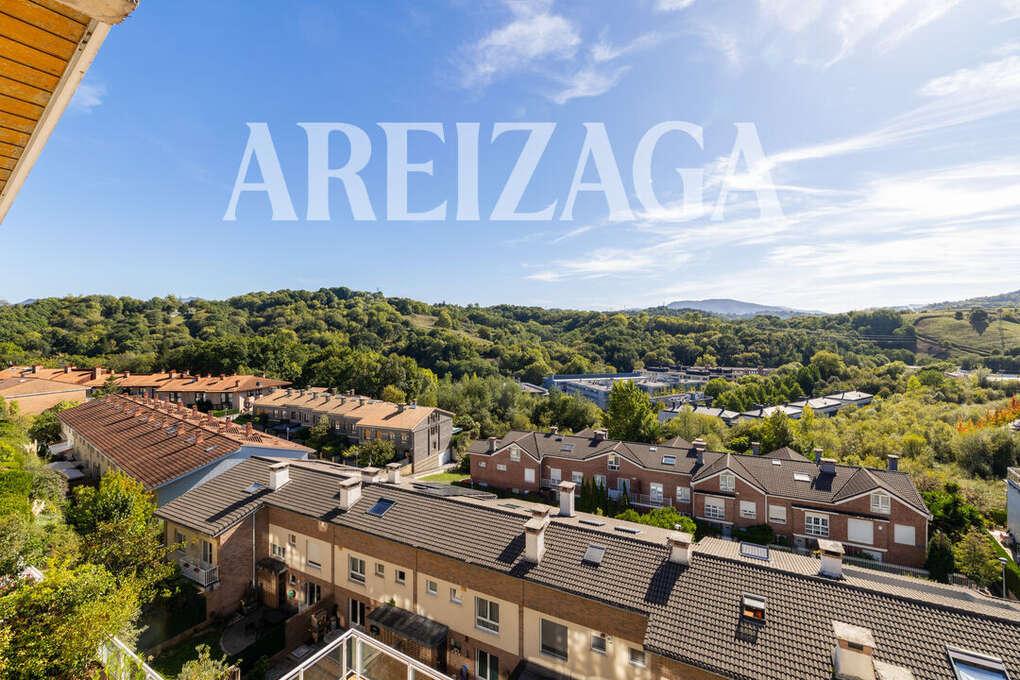 Flat for Sale in San Sebastián