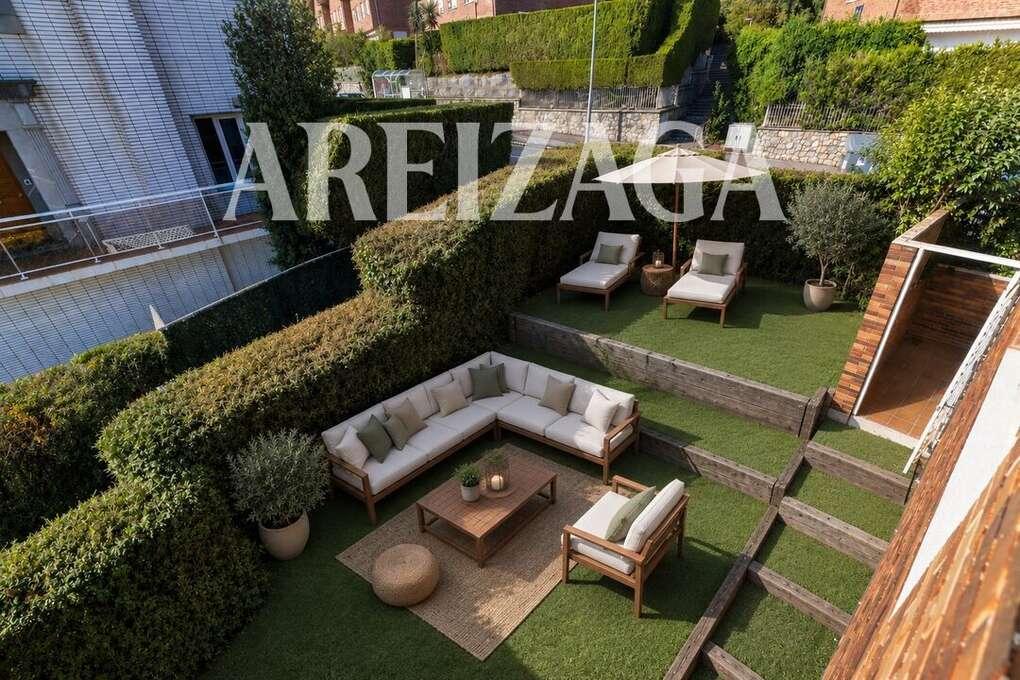 Flat for Sale in San Sebastián