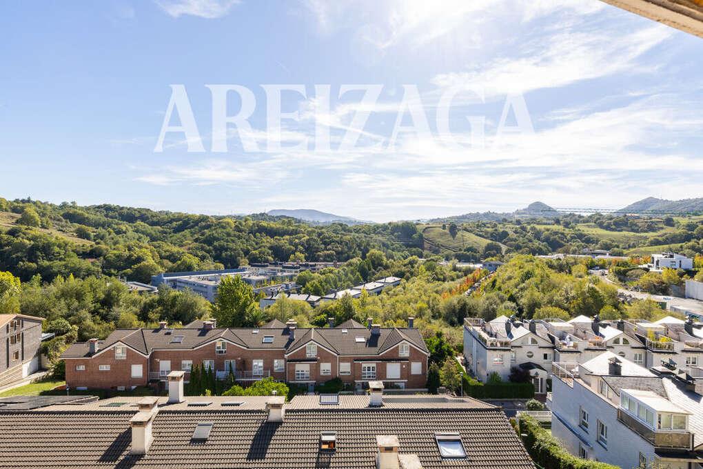 Flat for Sale in San Sebastián