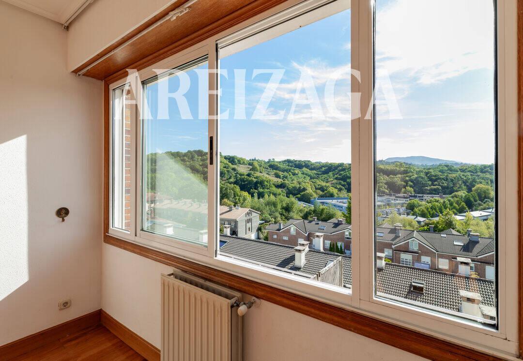 Flat for Sale in San Sebastián