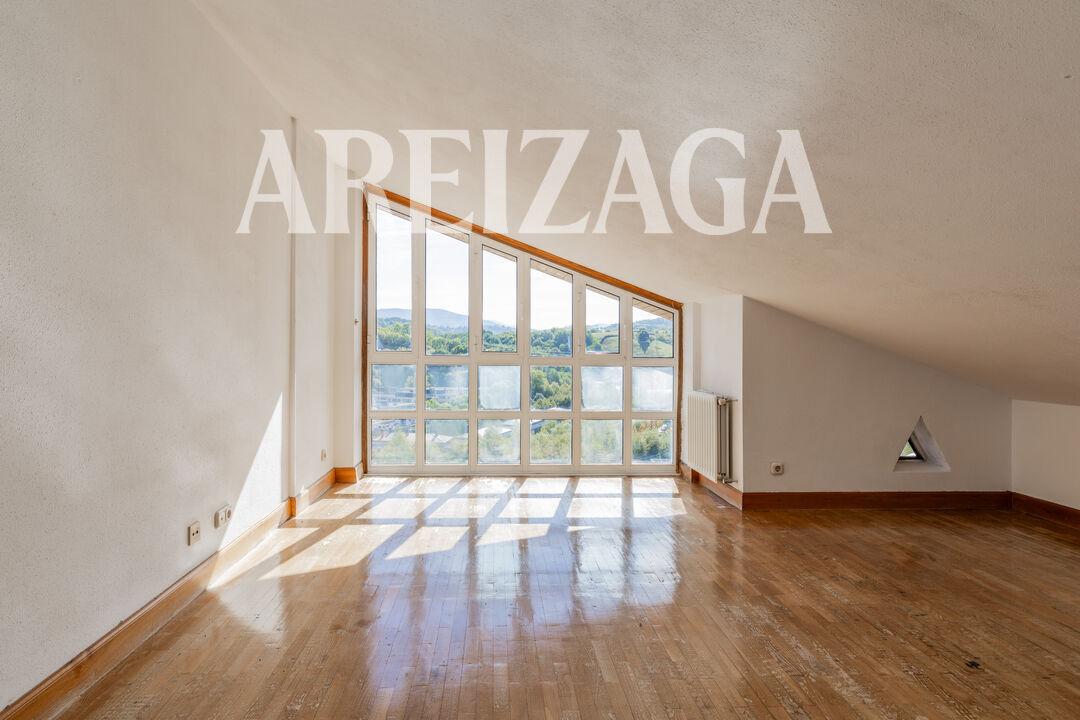 Flat for Sale in San Sebastián