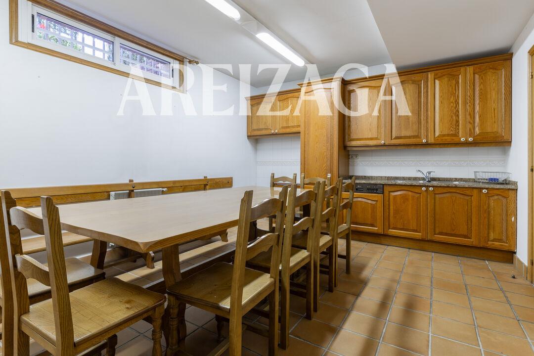Flat for Sale in San Sebastián