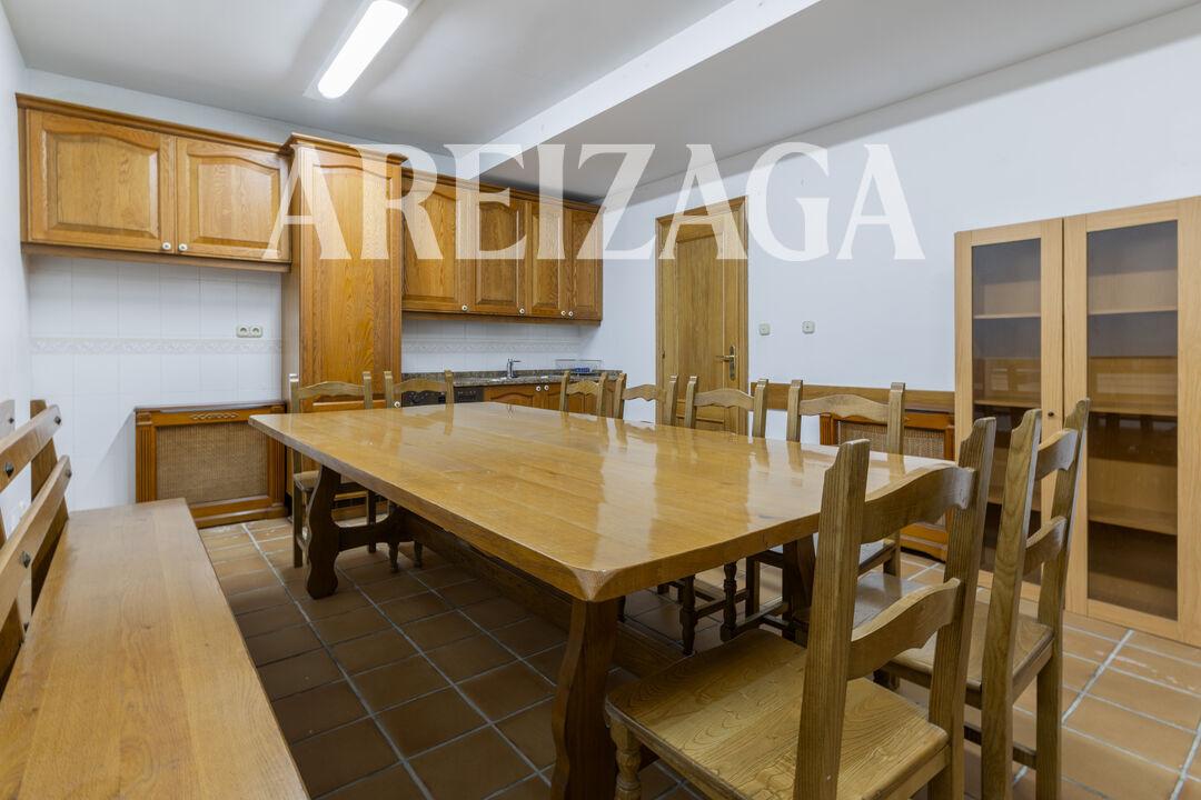 Flat for Sale in San Sebastián