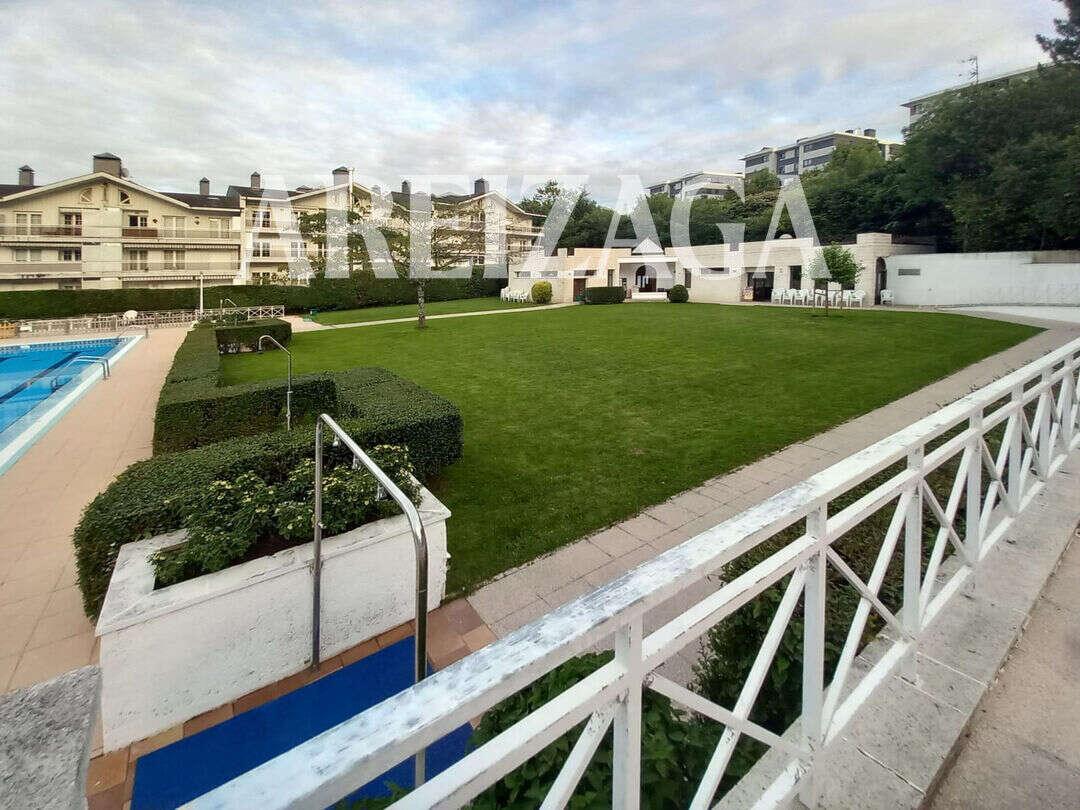 Flat for Sale in San Sebastián