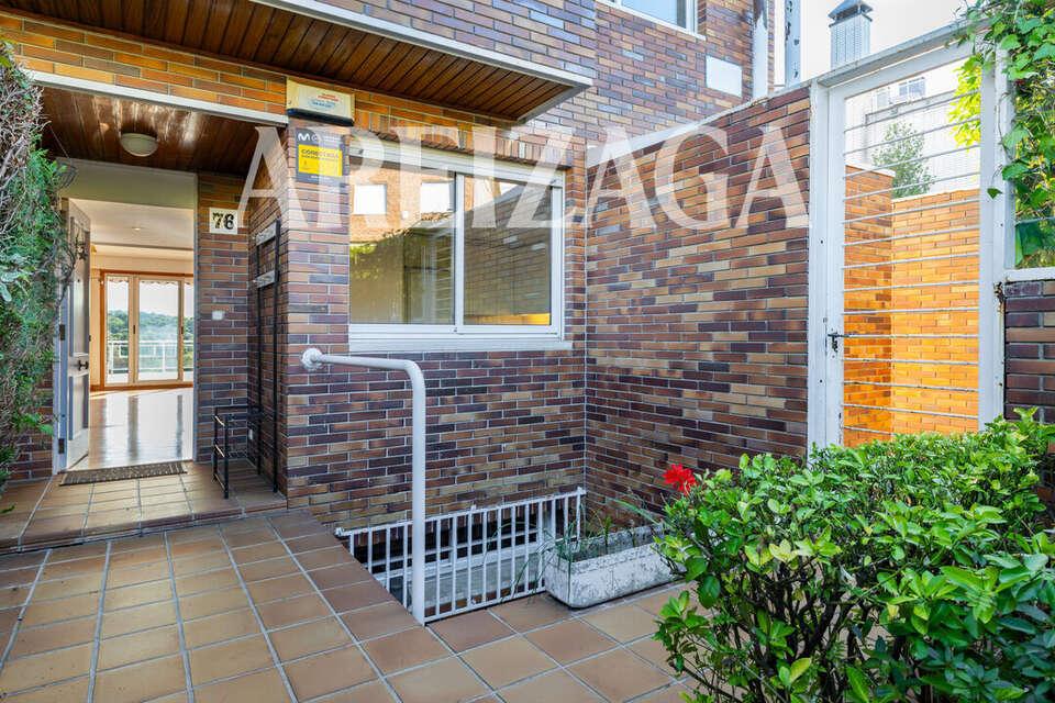 Flat for Sale in San Sebastián