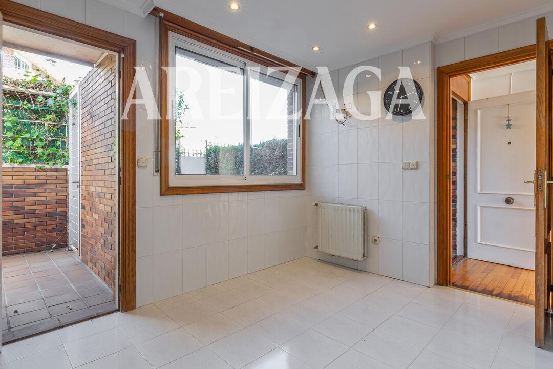 Flat for Sale in San Sebastián