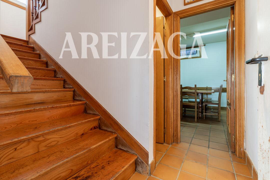 Flat for Sale in San Sebastián