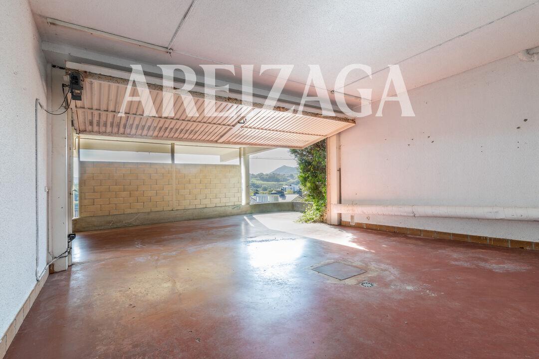 Flat for Sale in San Sebastián