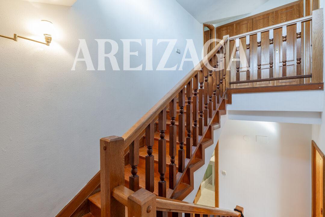 Flat for Sale in San Sebastián