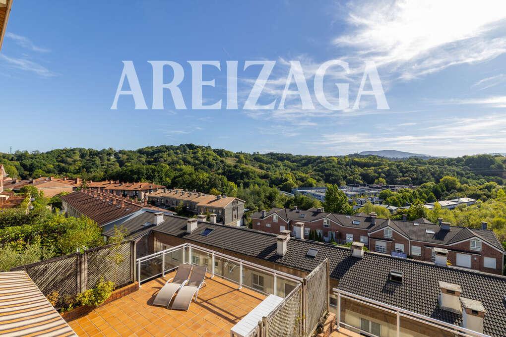 Flat for Sale in San Sebastián
