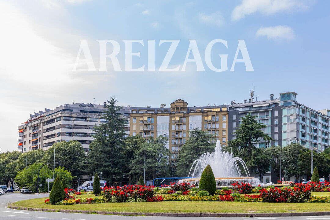 Flat for Sale in San Sebastián