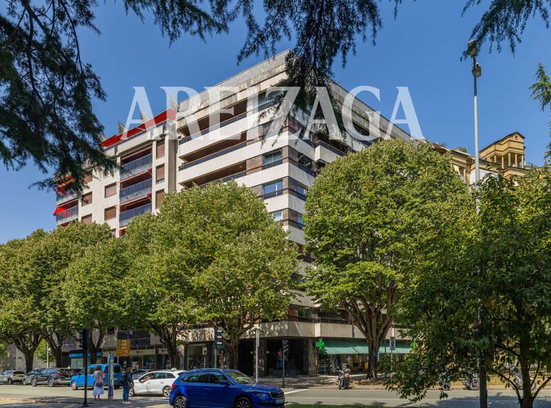 Flat for Sale in San Sebastián