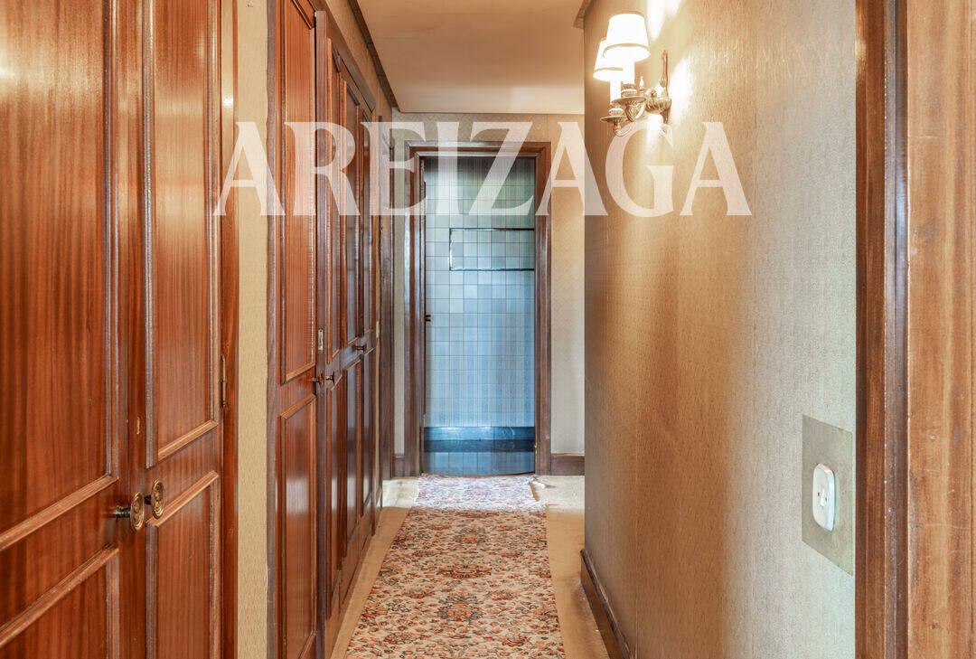 Flat for Sale in San Sebastián