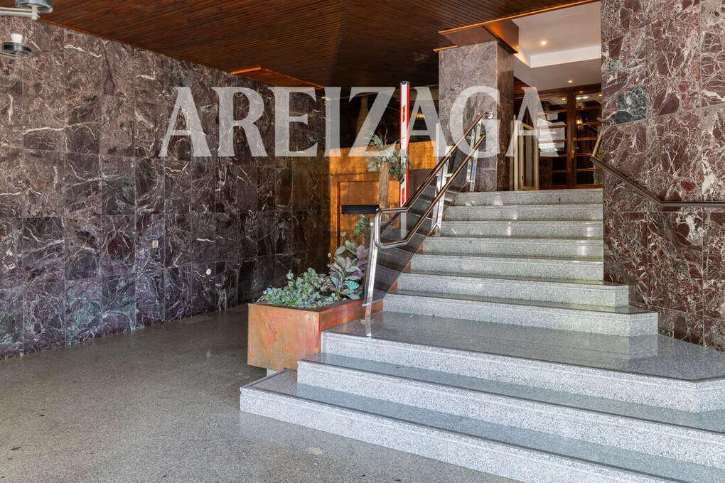 Flat for Sale in San Sebastián