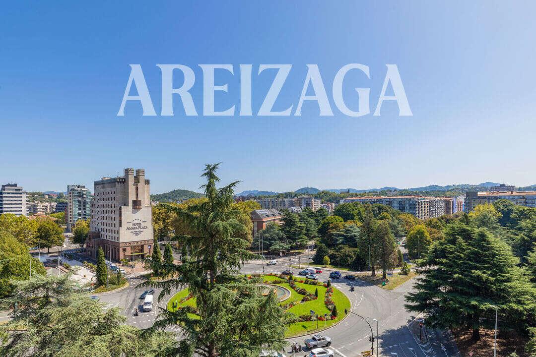 Flat for Sale in San Sebastián