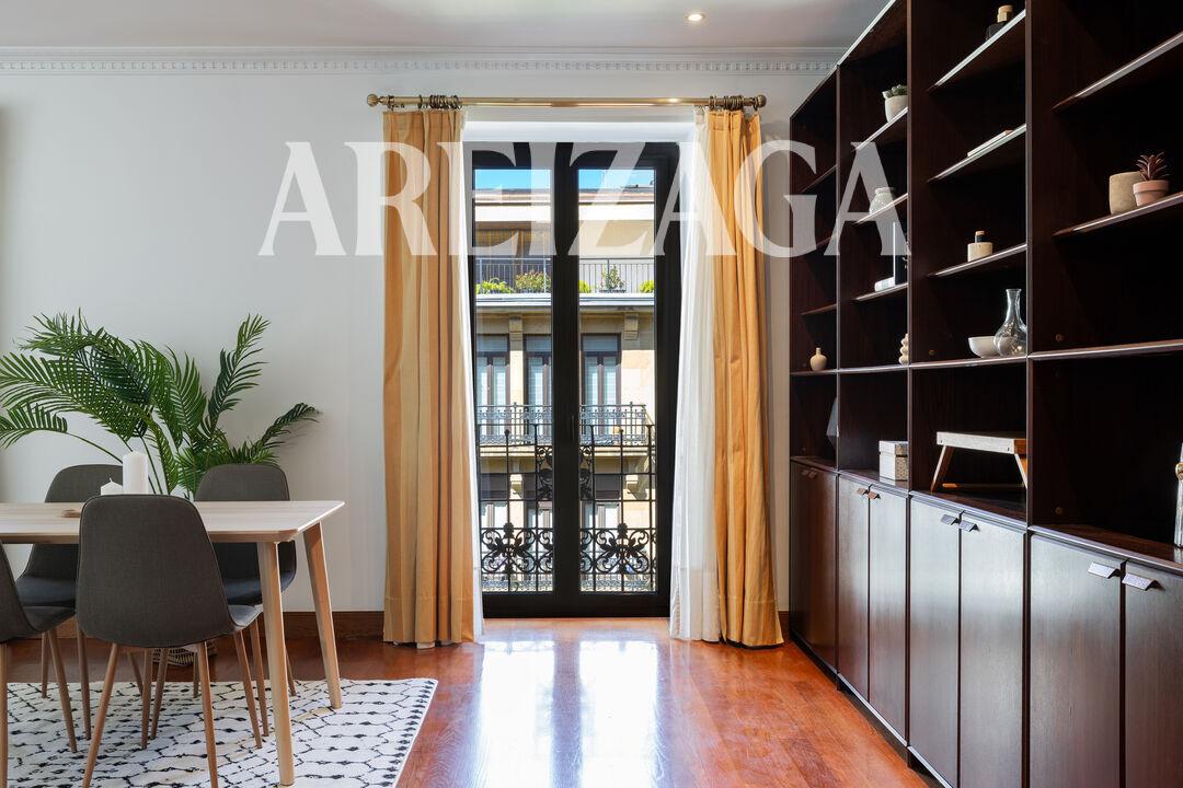 Flat for Sale in San Sebastián
