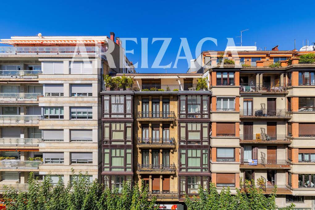 Flat for Sale in San Sebastián