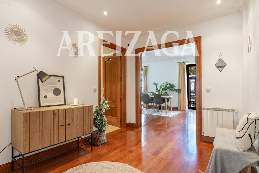 Flat for Sale in San Sebastián
