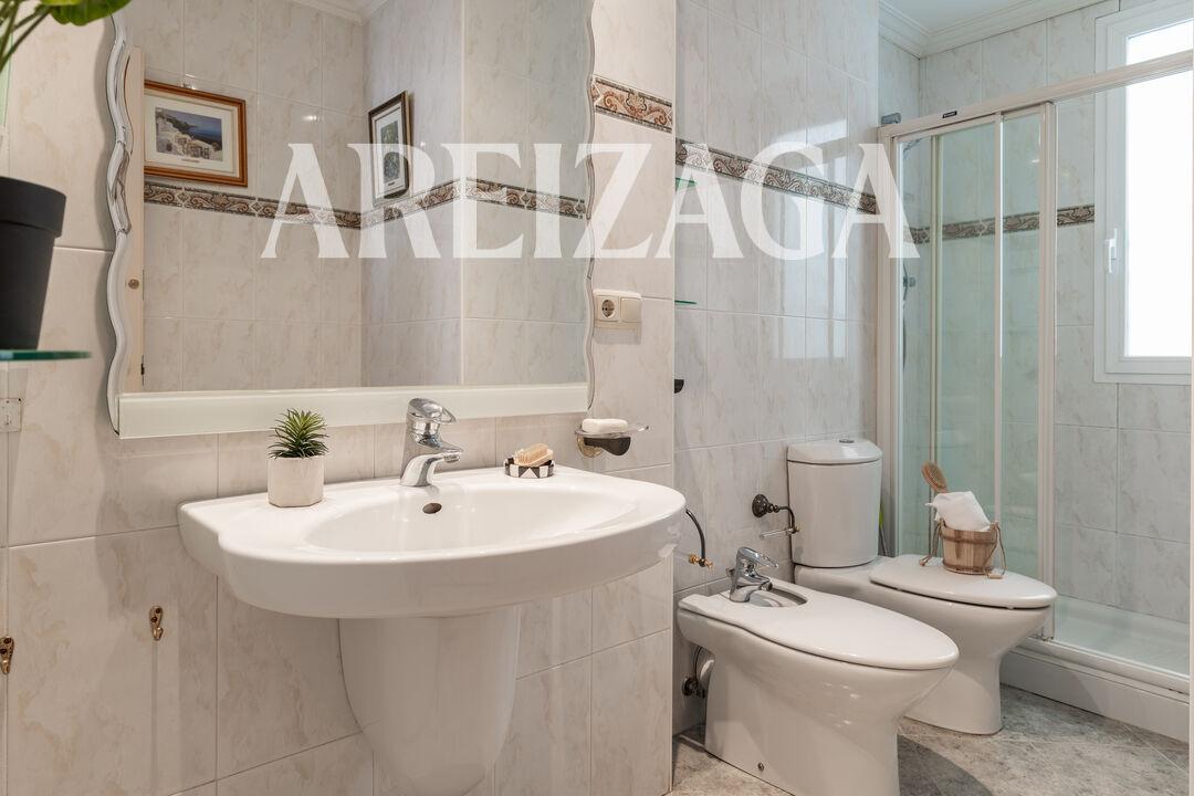 Flat for Sale in San Sebastián