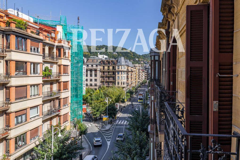 Flat for Sale in San Sebastián