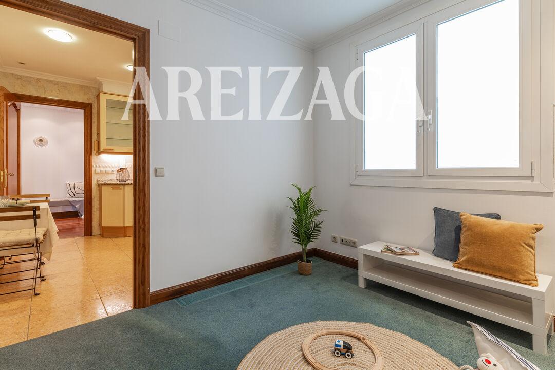 Flat for Sale in San Sebastián