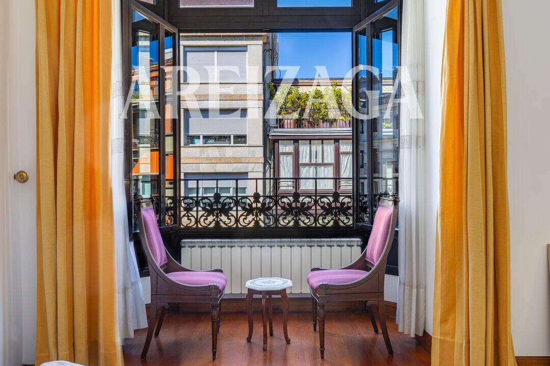 Flat for Sale in San Sebastián
