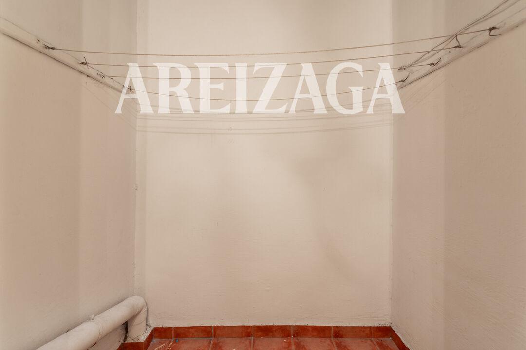 Flat for Sale in San Sebastián