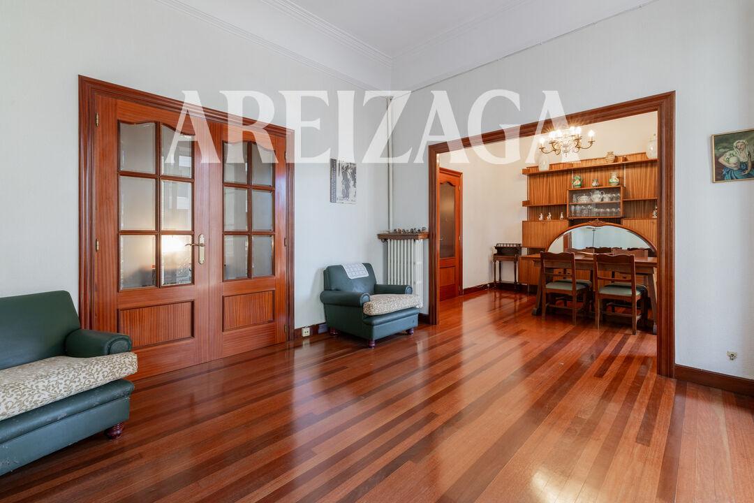 Flat for Sale in San Sebastián