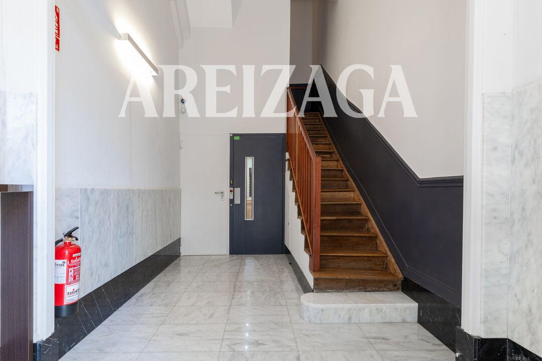Flat for Sale in San Sebastián