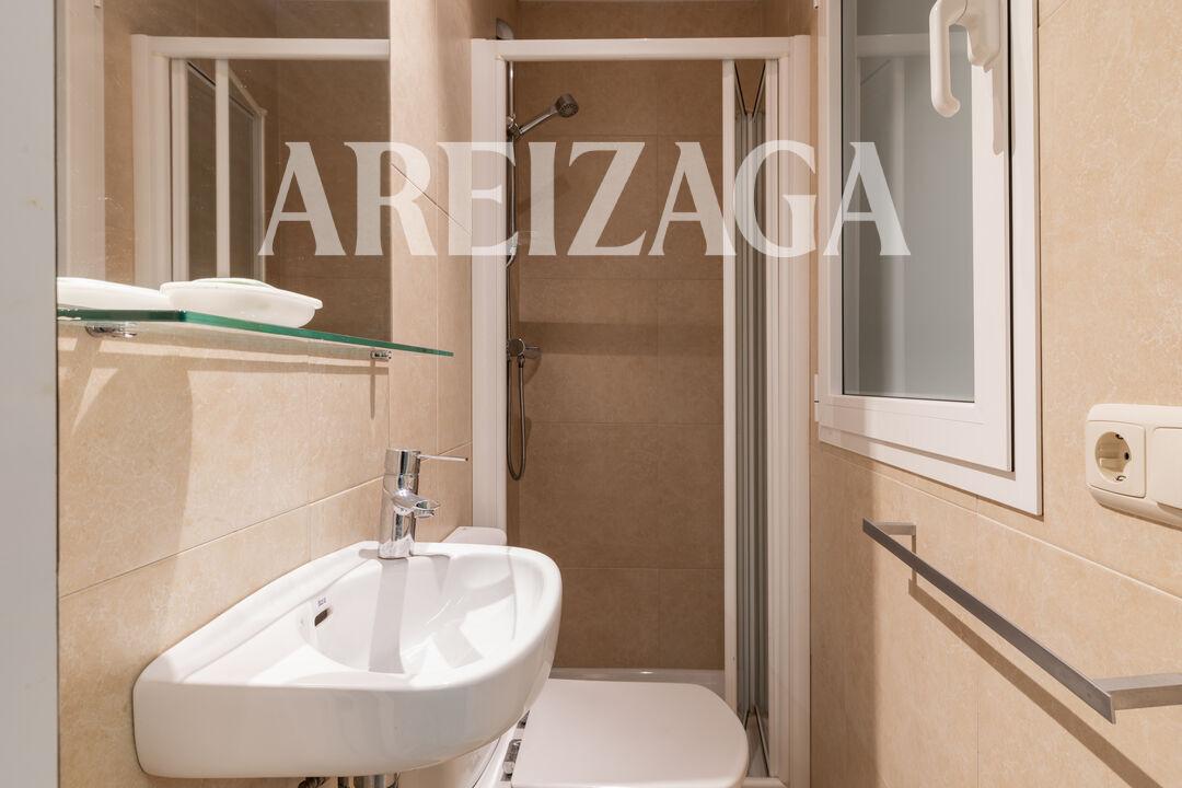 Flat for Sale in San Sebastián