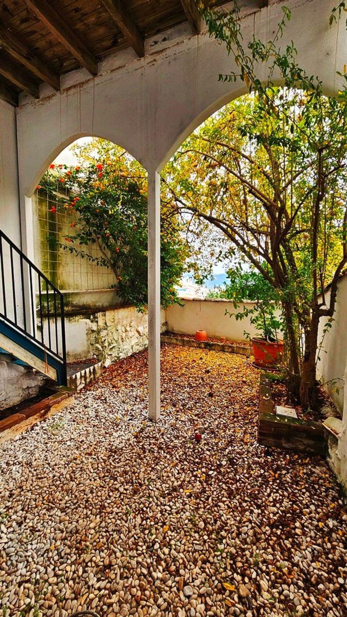 Villa for Sale in Aroche