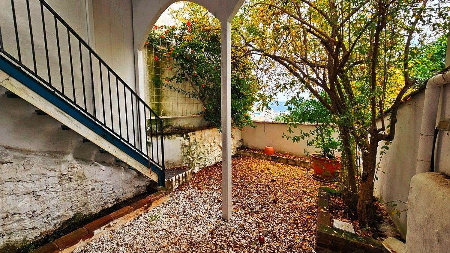 Villa for Sale in Aroche