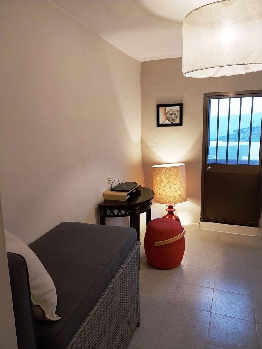 Villa for Sale in Aroche