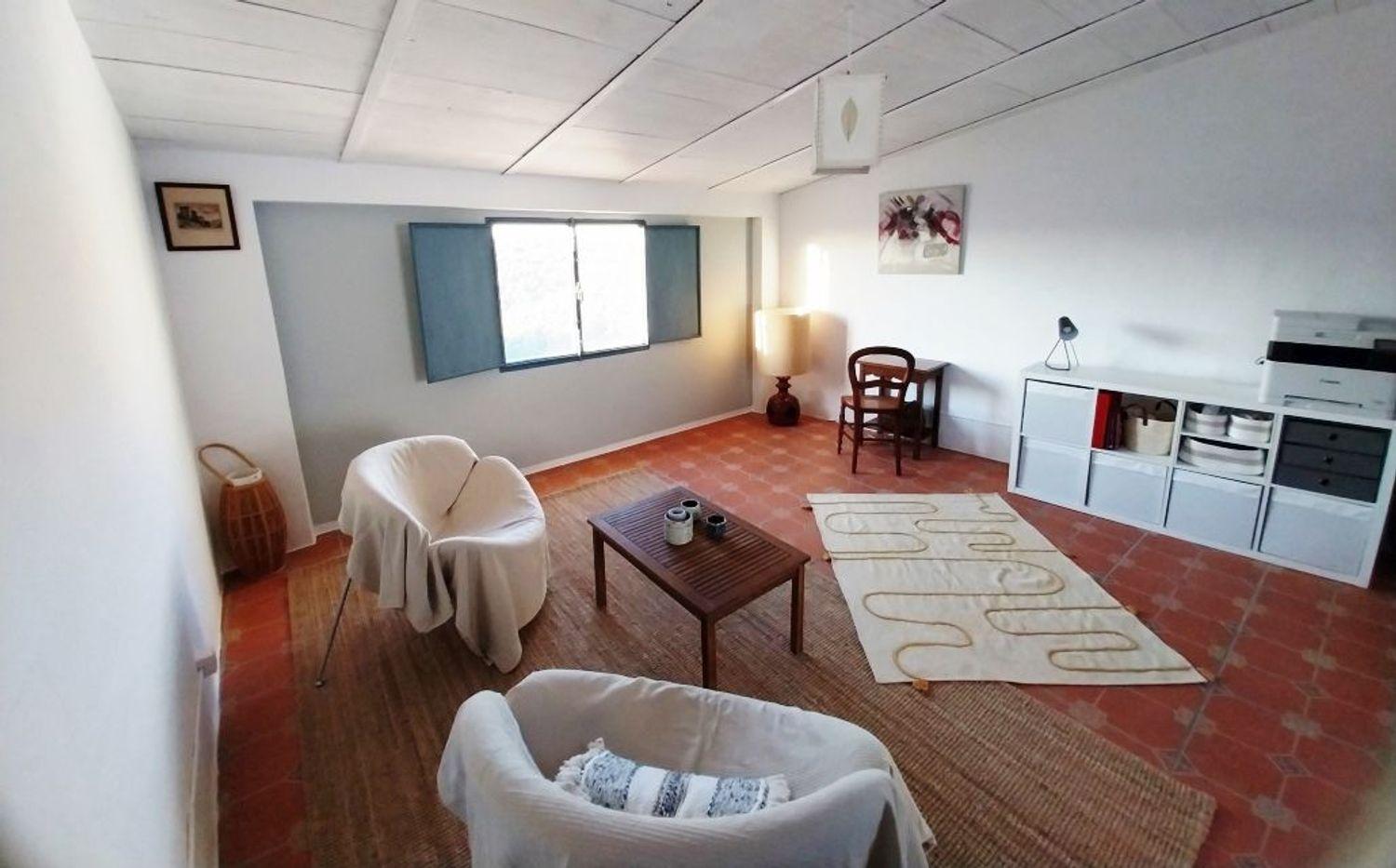Villa for Sale in Aroche