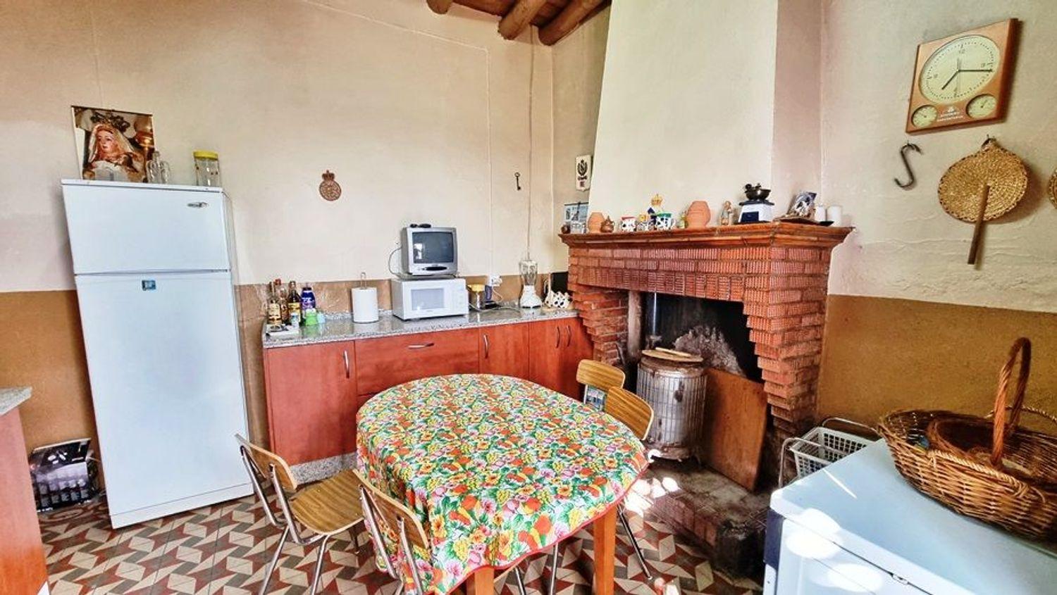 Villa for Sale in Hinojales