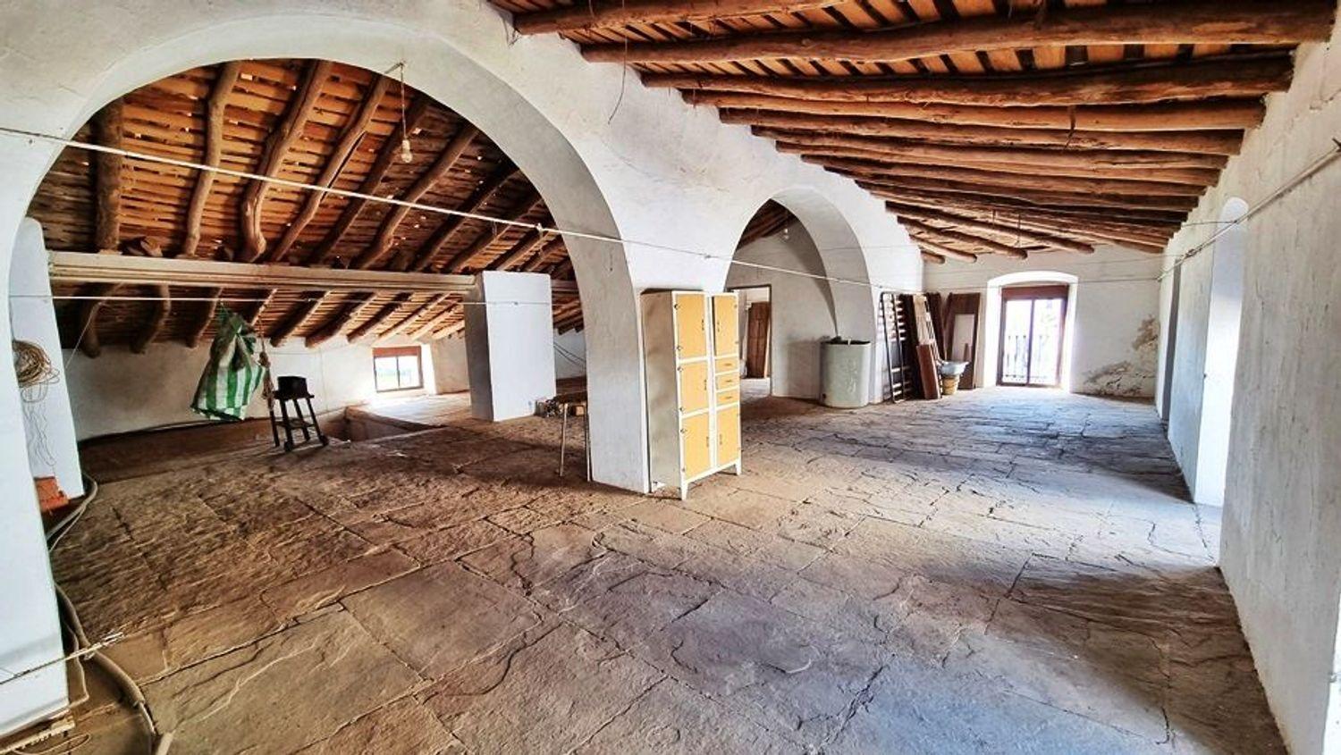 Villa for Sale in Hinojales